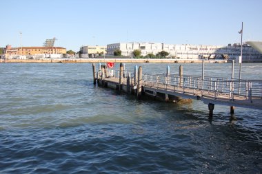 Gemilerin demirleme için yatak yer