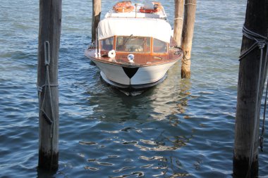 Gemilerin demirleme için yatak yer