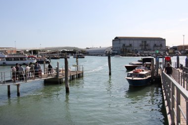 Gemilerin demirleme için yatak yer