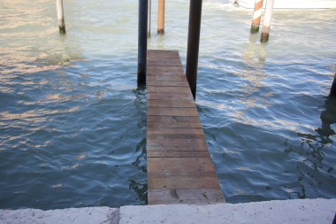 Gemilerin demirleme için yatak yer