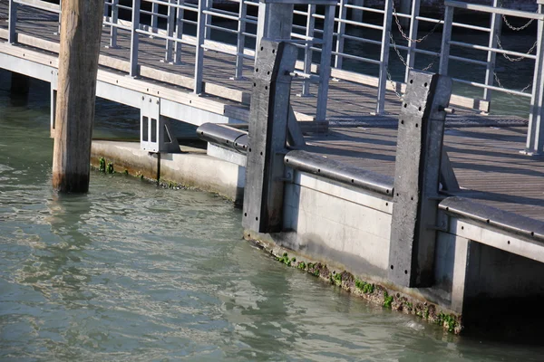 Berth place for mooring vessels — Stock Photo, Image