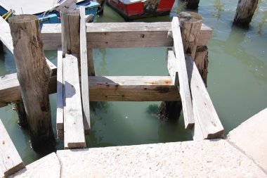 Gemilerin demirleme için yatak yer