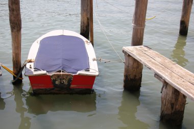 Gemilerin demirleme için yatak yer