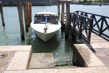 Gemilerin demirleme için yatak yer