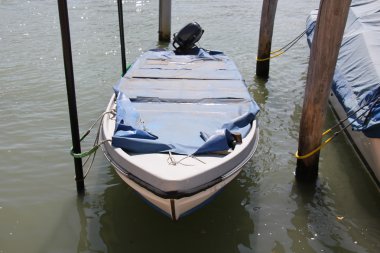 Gemilerin demirleme için yatak yer