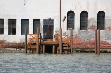 Gemilerin demirleme için yatak yer