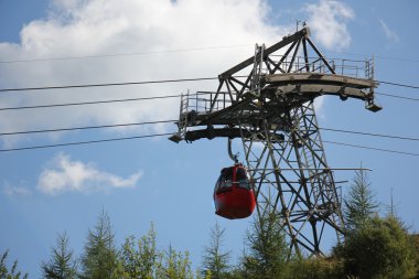 Dağlardaki halat yolu