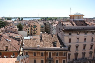 Mantova Antik şehir çatılar