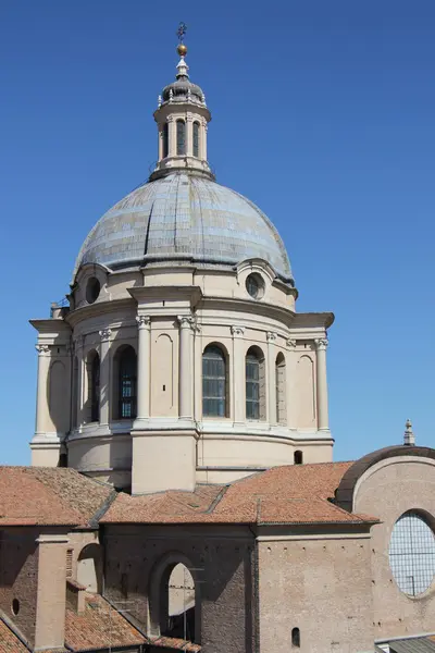 Techos de la antigua ciudad de Mantova —  Fotos de Stock