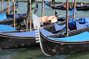 Gondol - kürek teknesi