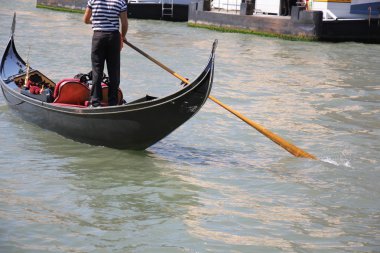 Gondol - kürek teknesi