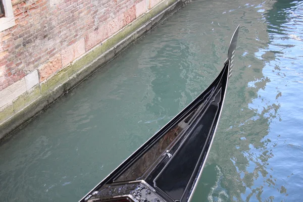 Гондола - веслувальний човен — стокове фото