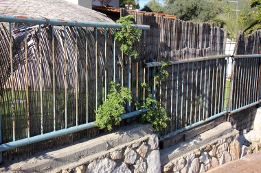 her zaman Sınırdaki telleri