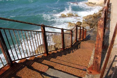 her zaman Sınırdaki telleri