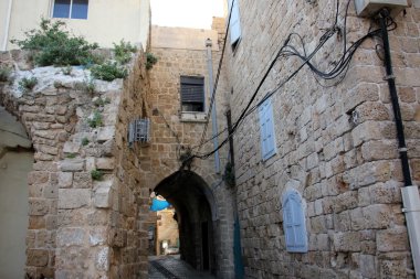 pencere duvardaki açıyor