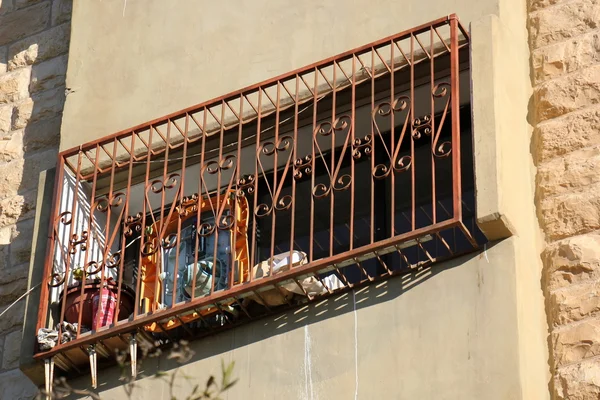 Ventana es una abertura en la pared — Foto de Stock