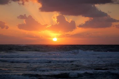 Akdeniz 'de gün batımı