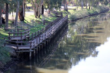 Yarkon Nehri üzerinde yerleştirme     