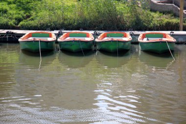 Yarkon Nehri üzerinde yerleştirme     