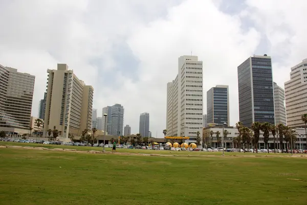 bulutlu, Tel - Aviv       