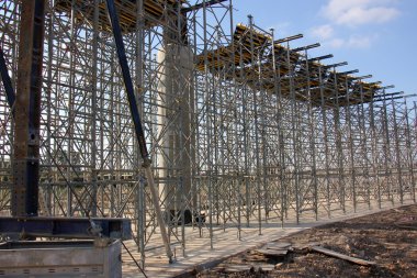 yeni bir köprü inşa         