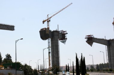 yeni bir köprü inşa         