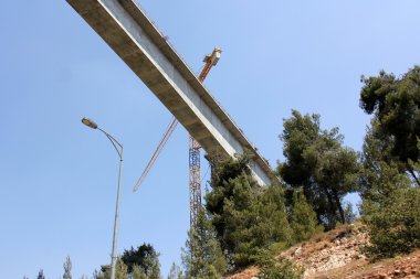 yeni bir köprü inşa         