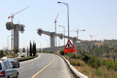 yeni bir köprü inşa         