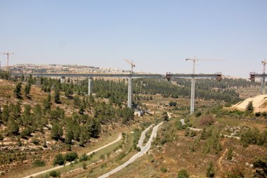 yeni bir köprü inşa         