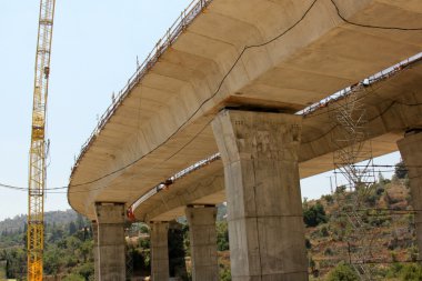 yeni bir köprü inşa         