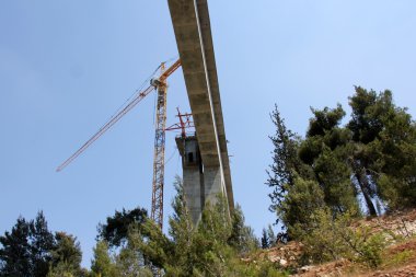 yeni bir köprü inşa         