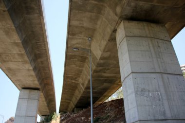 yeni bir köprü inşa         