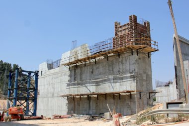 yeni bir köprü inşa         