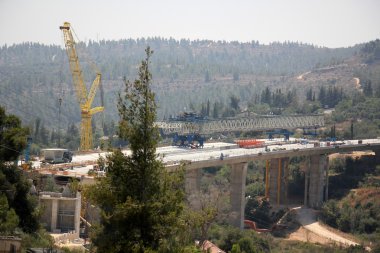 yeni bir köprü inşa         