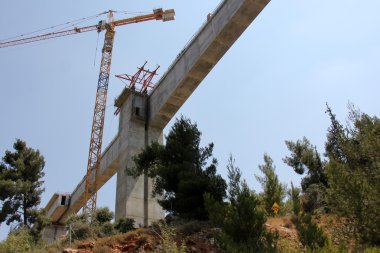 yeni bir köprü inşa         