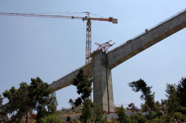 yeni bir köprü inşa         