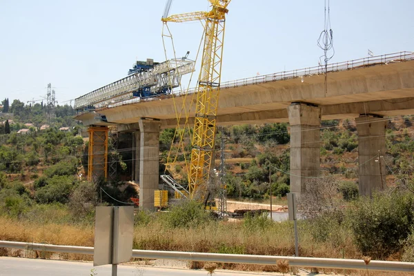 yeni bir köprü inşa         