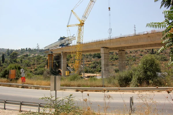 yeni bir köprü inşa         