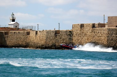 Denizin kenarında dönümlük şehir            