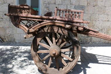 eski ve paslı malzeme    