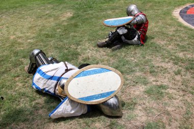 Spor ve savaş zırh      