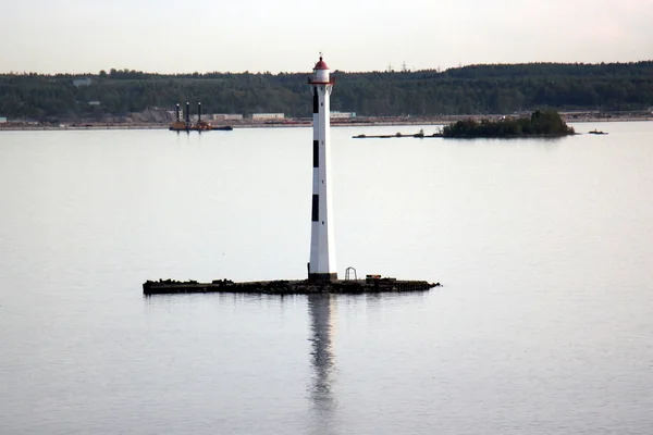 On the shore lighthouse — Stock Photo, Image