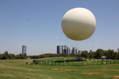 Tel - Aviv city denizin kenarında     
