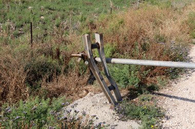 her zaman Sınırdaki telleri      