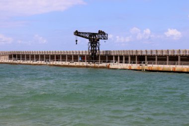 Tel - Aviv city denizin kenarında      