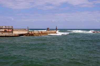 Tel - Aviv city denizin kenarında      