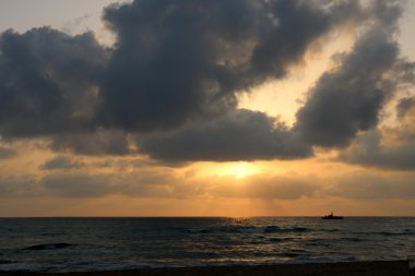 Akdeniz 'de gün batımı    