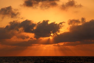 Akdeniz 'de gün batımı    