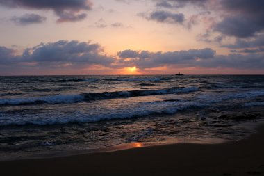 Akdeniz 'de gün batımı    