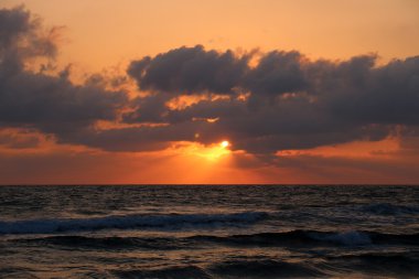 Akdeniz 'de gün batımı    